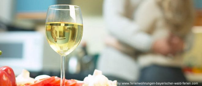 wein-sommer-lecker-genuss-weisswein-trinken